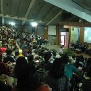 Sukses dan Berwawasan Bersama Kelas Khusus International University of Indonesia